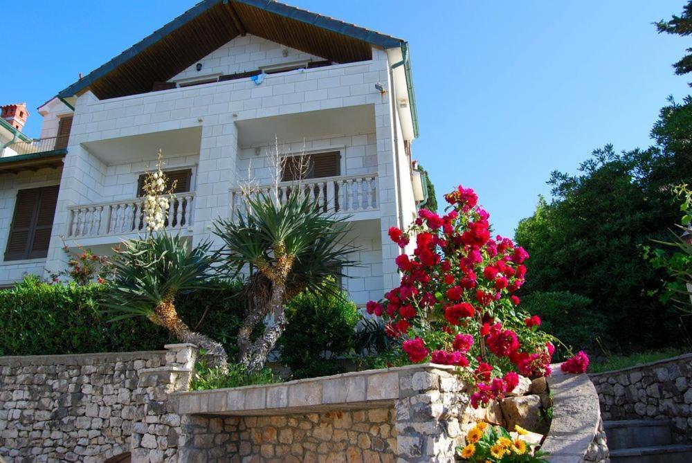 Apartmenthaus Punta **** Splitska Kültér fotó