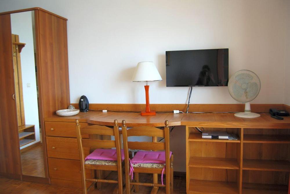 Apartmenthaus Punta **** Splitska Kültér fotó