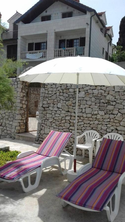 Apartmenthaus Punta **** Splitska Kültér fotó