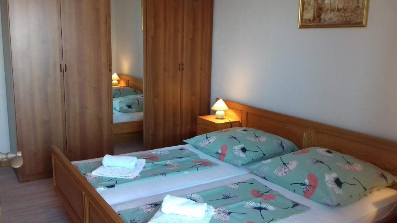 Apartmenthaus Punta **** Splitska Kültér fotó