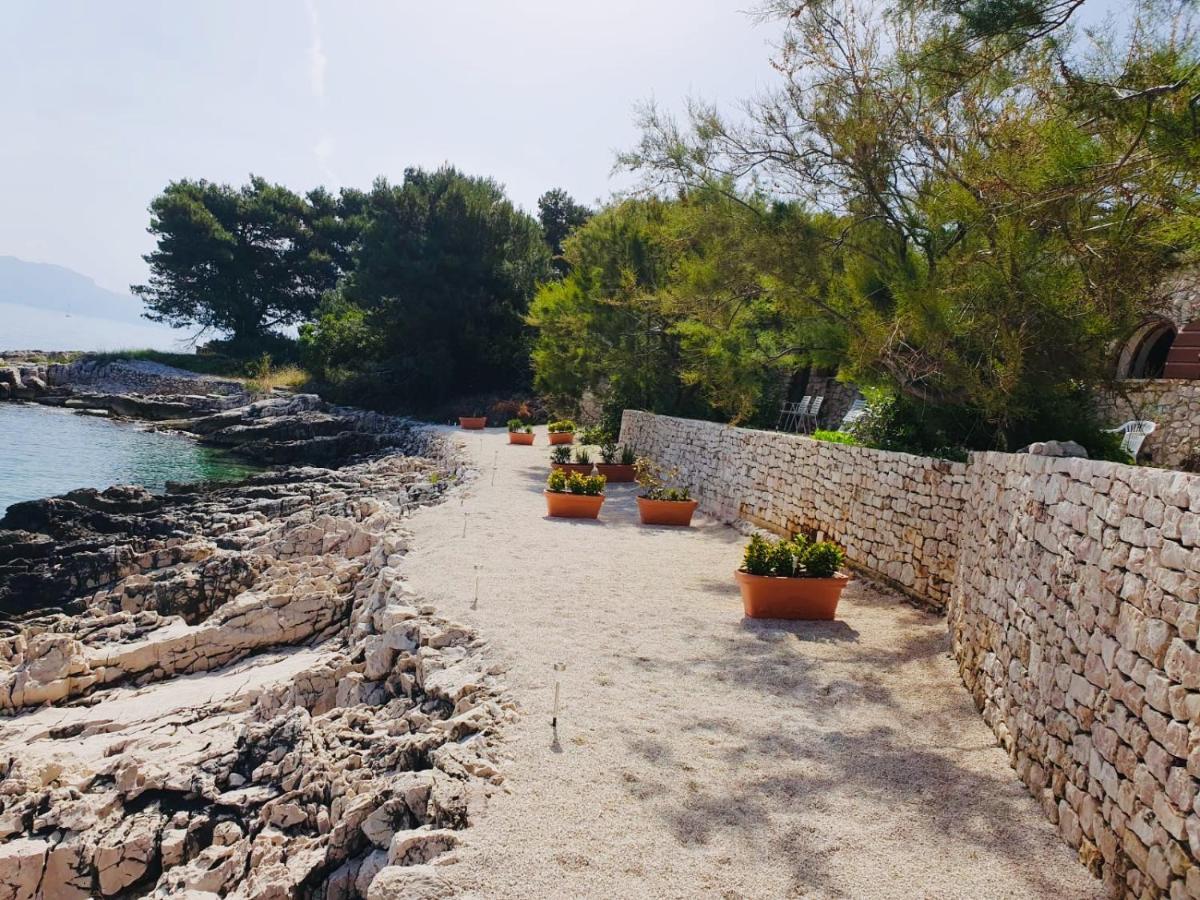 Apartmenthaus Punta **** Splitska Kültér fotó