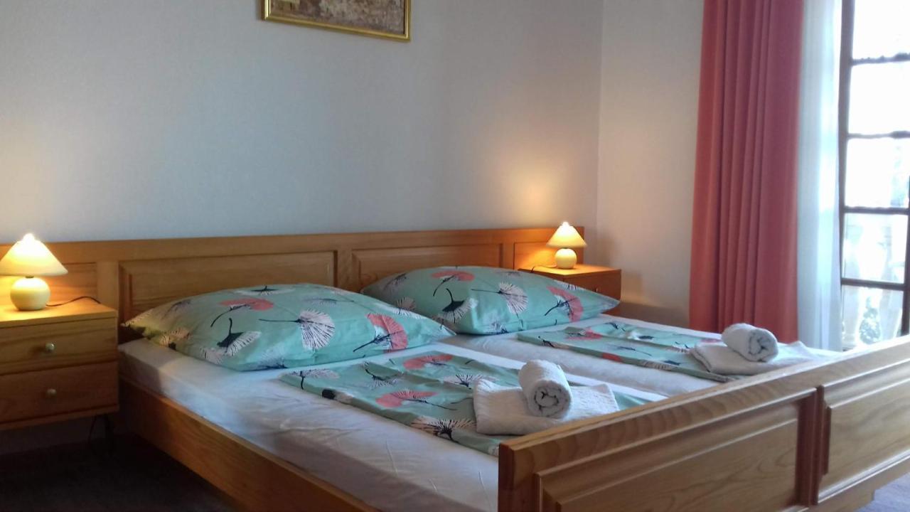 Apartmenthaus Punta **** Splitska Kültér fotó