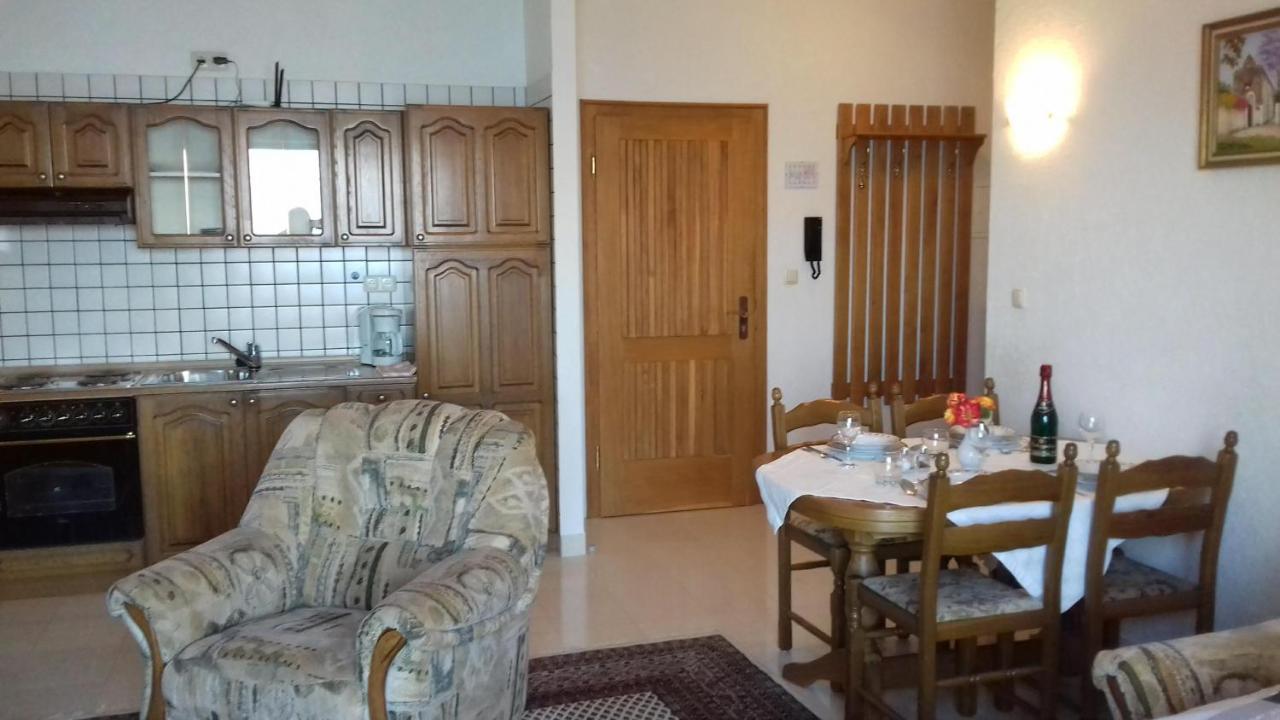 Apartmenthaus Punta **** Splitska Kültér fotó
