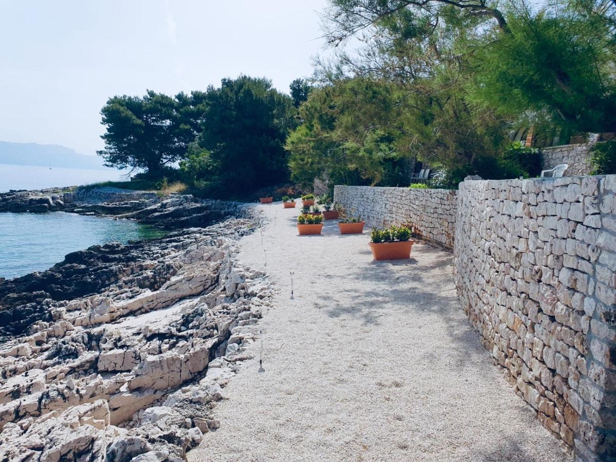 Apartmenthaus Punta **** Splitska Kültér fotó