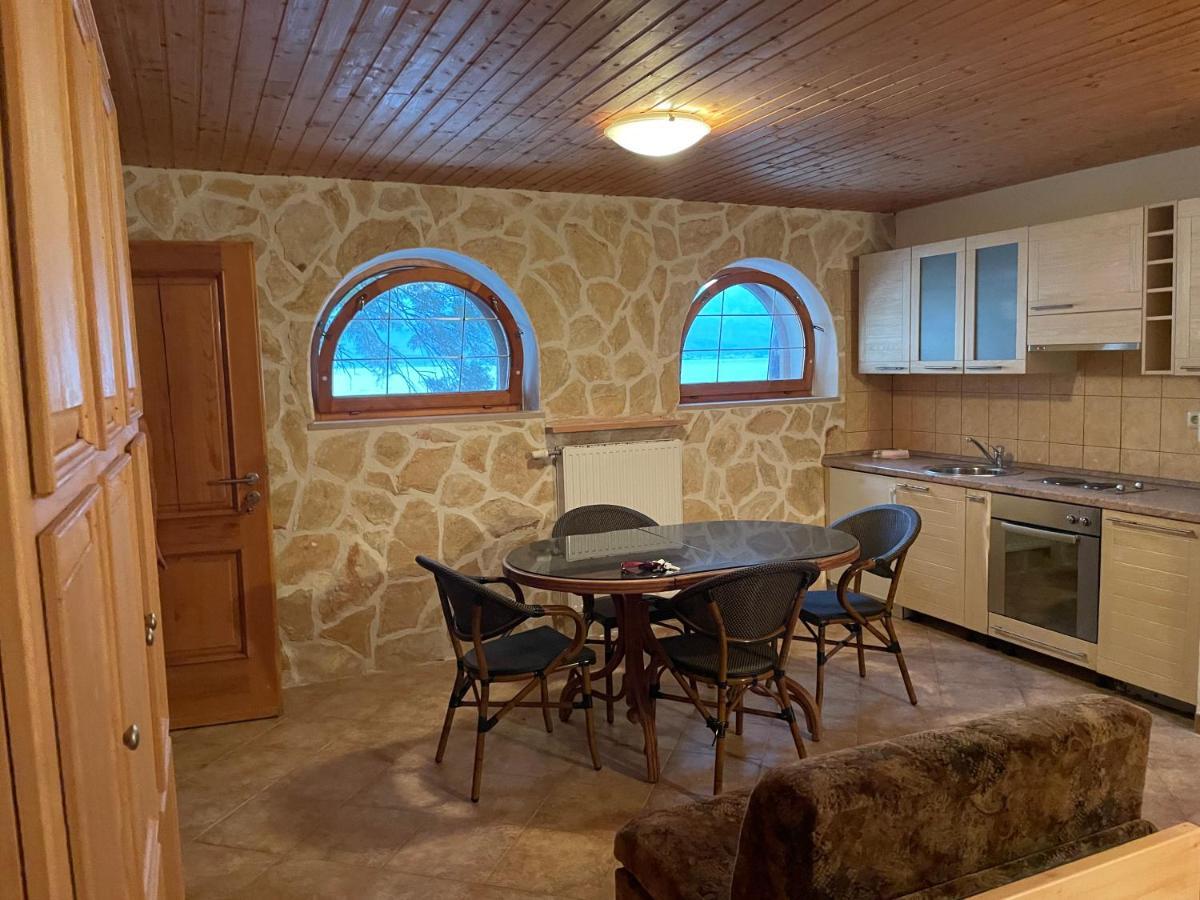 Apartmenthaus Punta **** Splitska Kültér fotó