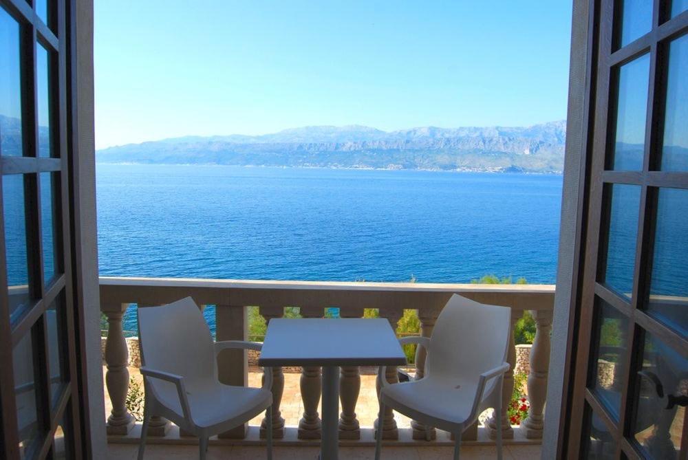 Apartmenthaus Punta **** Splitska Kültér fotó